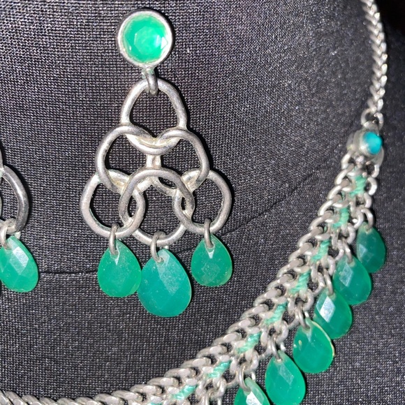 Retired Lia Sophia Meadow Necklace and Earrings Emerald Green Silver tone chain - Picture 3 of 6